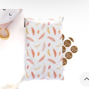 6x9 feather poly mailer x10